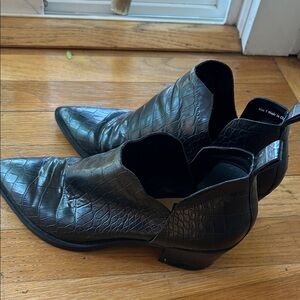 DV by Dolce Vita Black Croc-Embossed Heeled Boots